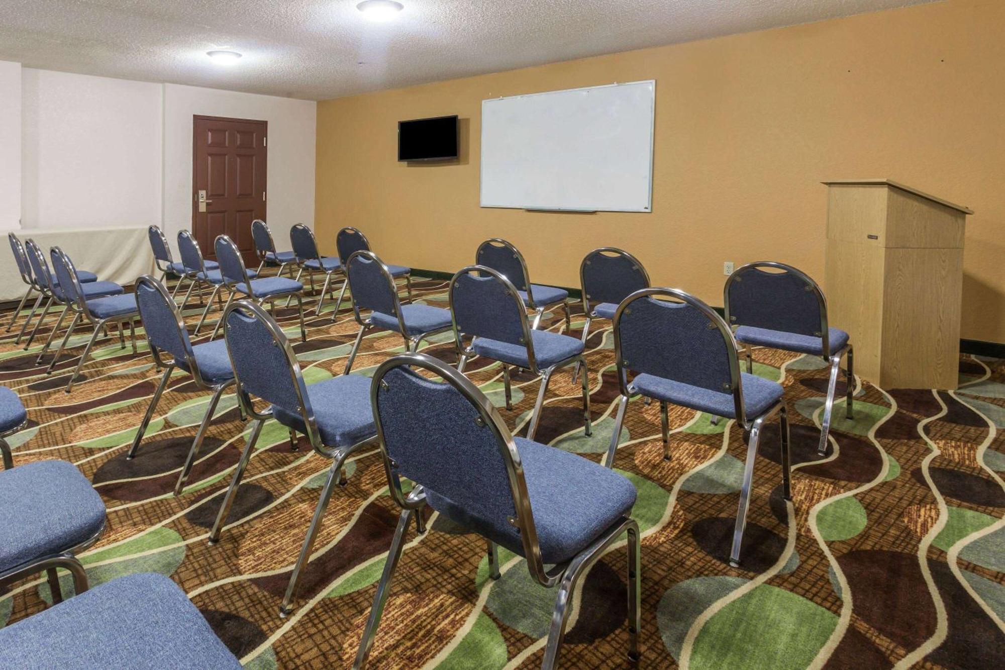 Days Inn By Wyndham Sarasota I-75 Vamo Esterno foto